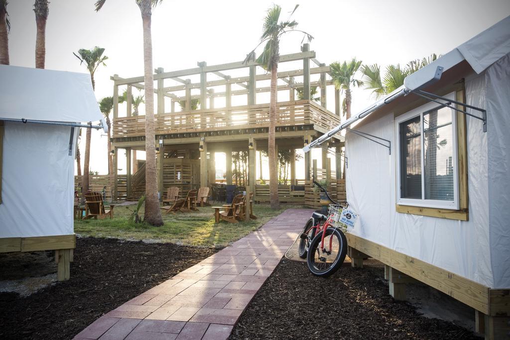 Camp Coyoacan พอร์ท อารานซัส ภายนอก รูปภาพ