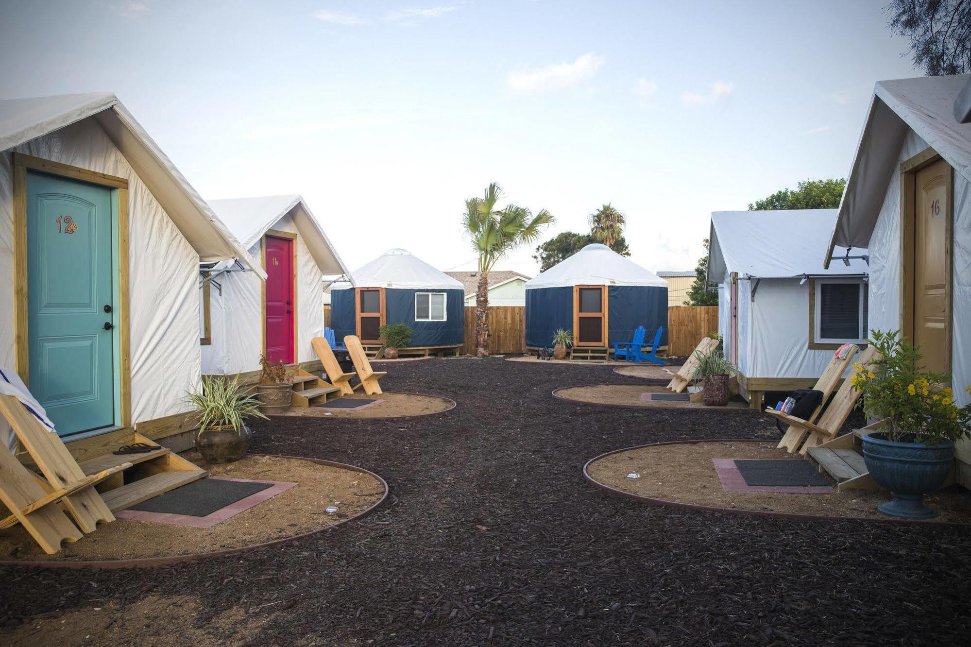 Camp Coyoacan พอร์ท อารานซัส ภายนอก รูปภาพ